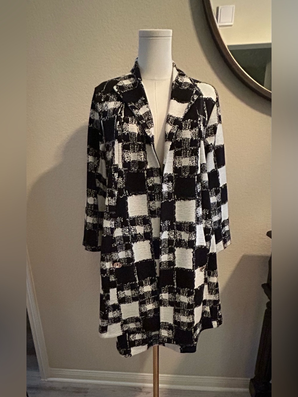 Black & White Checked Women's Suit (swing blazer / skirt)